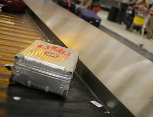 the choice of airport luggage conveyor belt